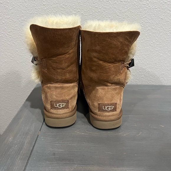 UGG Chestnut Button Winter Boots Size: 7 - Picture 3 of 10